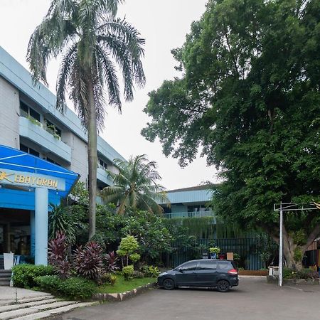 Reddoorz Plus Near Kebayoran Baru Blok S Jakarta Exteriör bild
