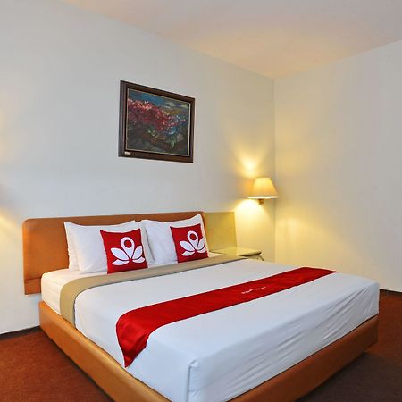 Reddoorz Plus Near Kebayoran Baru Blok S Jakarta Exteriör bild