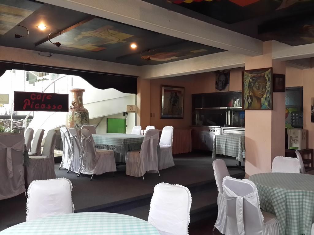 Reddoorz Plus Near Kebayoran Baru Blok S Jakarta Exteriör bild