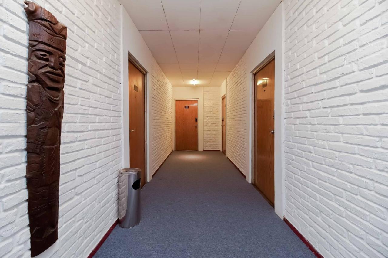 Reddoorz Plus Near Kebayoran Baru Blok S Jakarta Exteriör bild