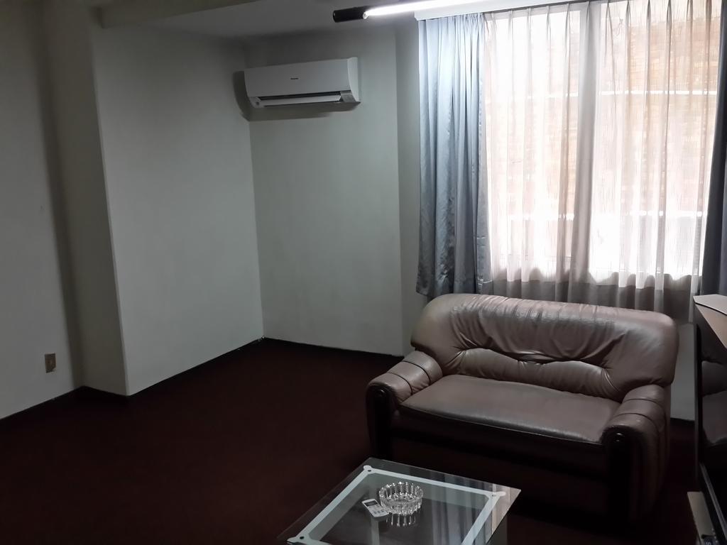 Reddoorz Plus Near Kebayoran Baru Blok S Jakarta Rum bild