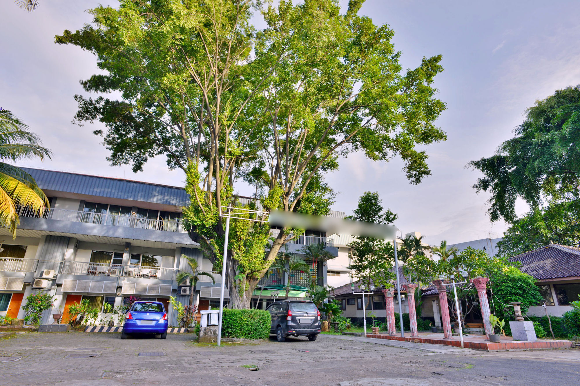 Reddoorz Plus Near Kebayoran Baru Blok S Jakarta Exteriör bild